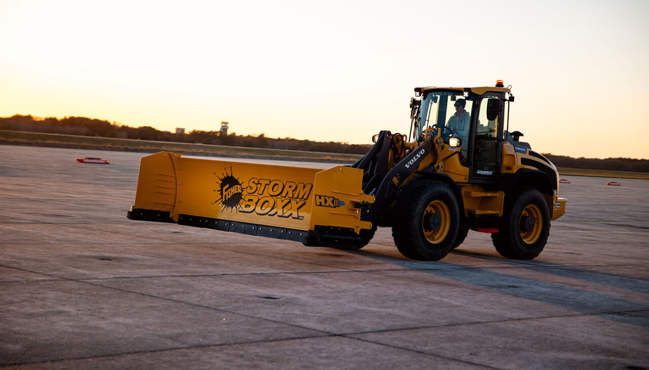 FISHER STORM BOXX HX pusher plow with hydraulic wings